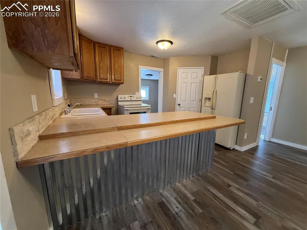 709 S 3rd Street Lamar, CO 81052