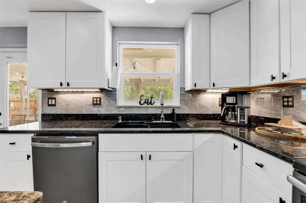 1664 LAKEVIEW PLACE Englewood, FL 34223