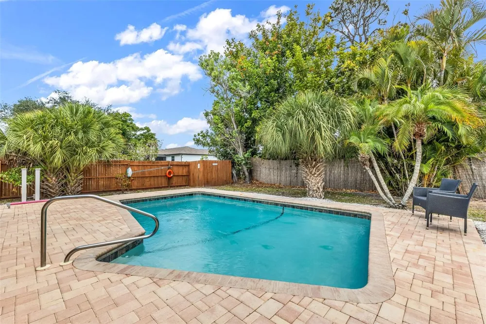 1664 LAKEVIEW PLACE Englewood, FL 34223
