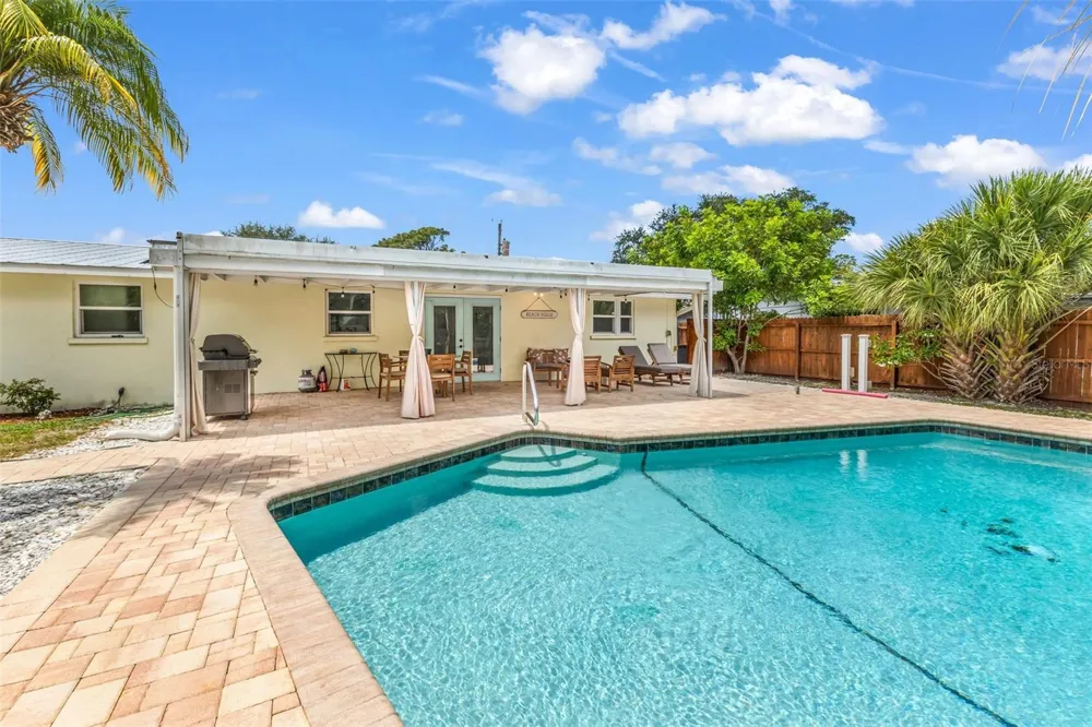 1664 LAKEVIEW PLACE Englewood, FL 34223
