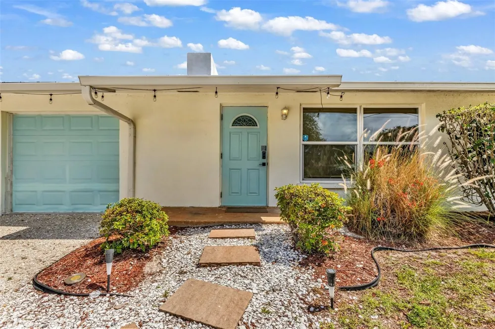 1664 LAKEVIEW PLACE Englewood, FL 34223
