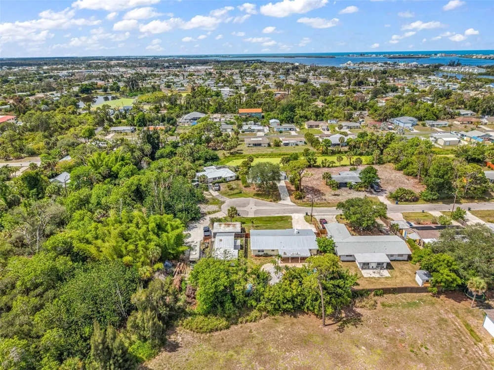 1664 LAKEVIEW PLACE Englewood, FL 34223