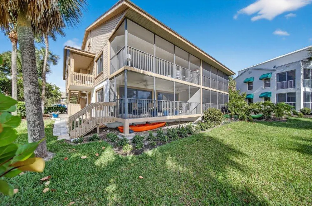 218 NE Edgewater Drive #218 Hutchinson Island, FL 34996