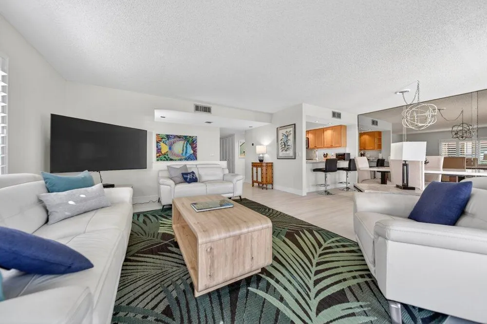 218 NE Edgewater Drive #218 Hutchinson Island, FL 34996