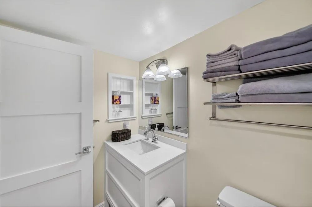 218 NE Edgewater Drive #218 Hutchinson Island, FL 34996