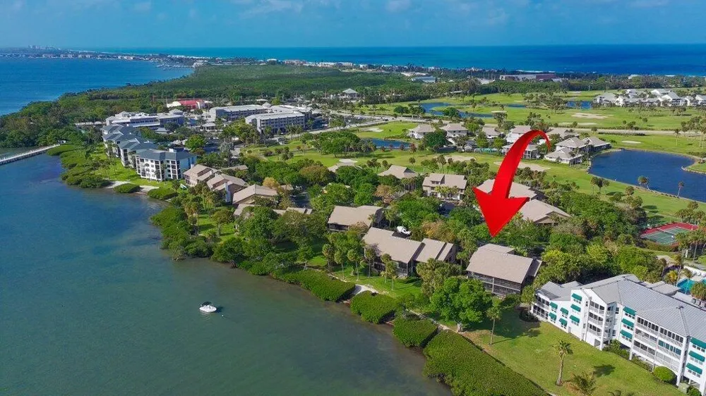 218 NE Edgewater Drive #218 Hutchinson Island, FL 34996