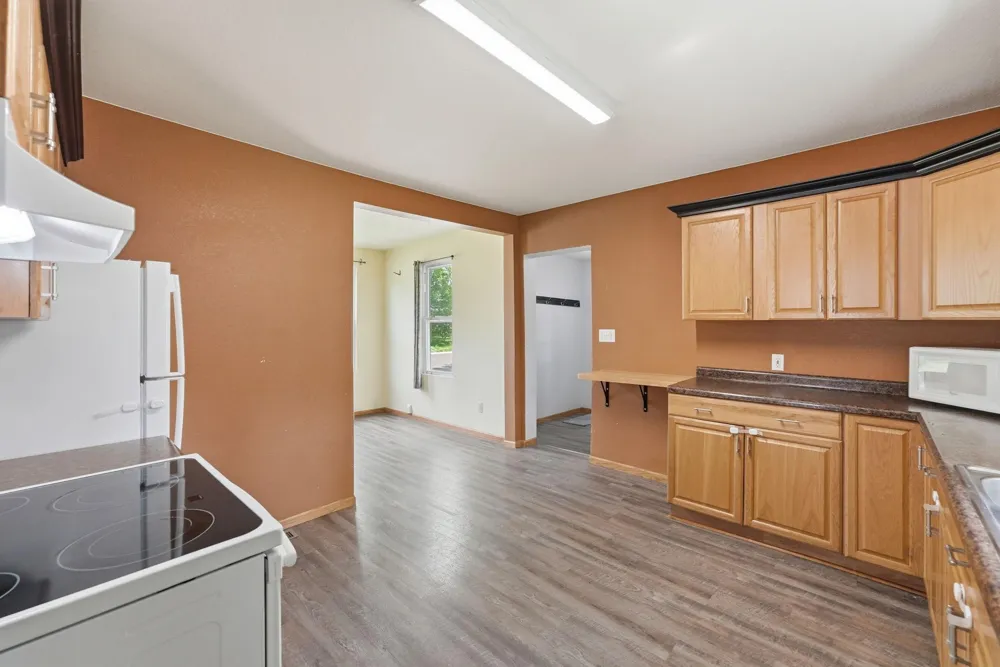 100 3rd Avenue SE New London, MN 56273