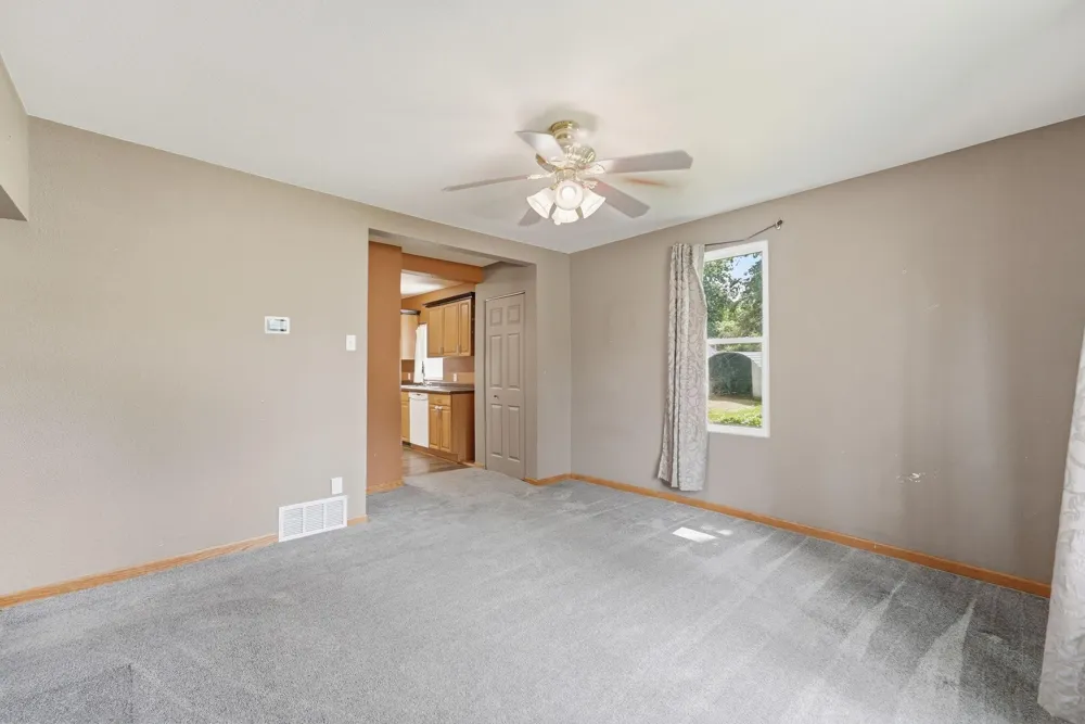 100 3rd Avenue SE New London, MN 56273