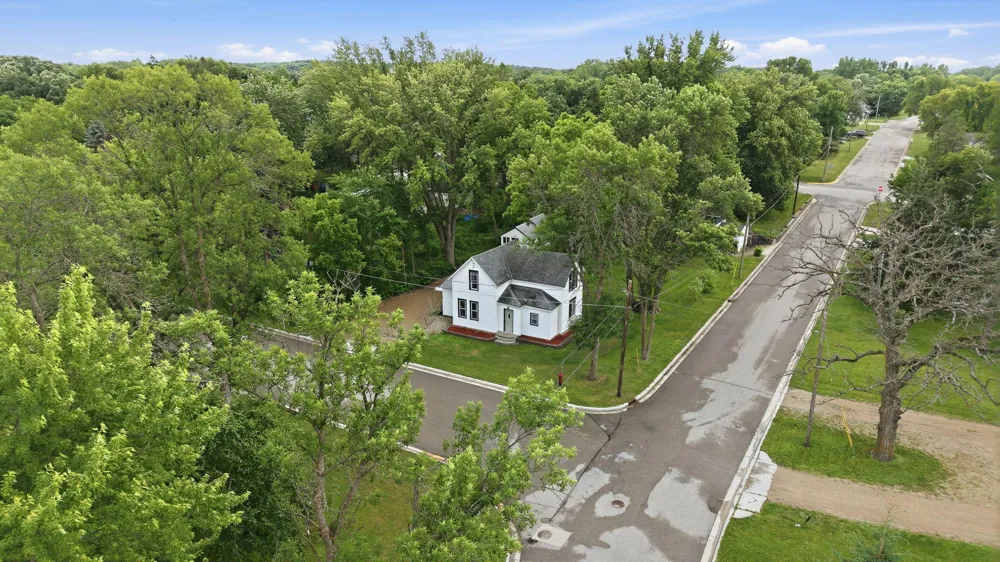 100 3rd Avenue SE New London, MN 56273