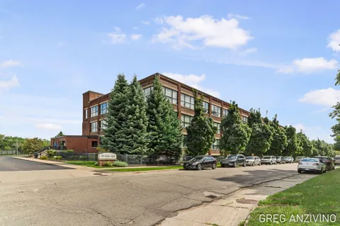 533 Columbia Avenue #113