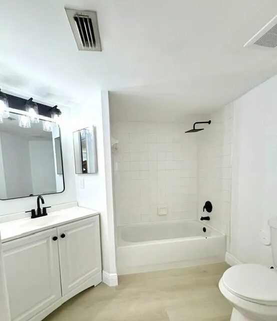 100 Crestwood Court #108 Royal Palm Beach, FL 33411