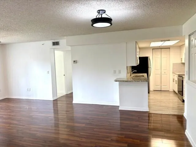 100 Crestwood Court #108 Royal Palm Beach, FL 33411