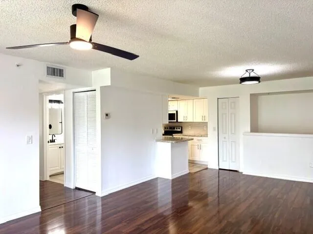 100 Crestwood Court #108 Royal Palm Beach, FL 33411