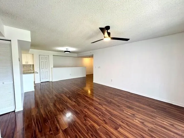 100 Crestwood Court #108 Royal Palm Beach, FL 33411
