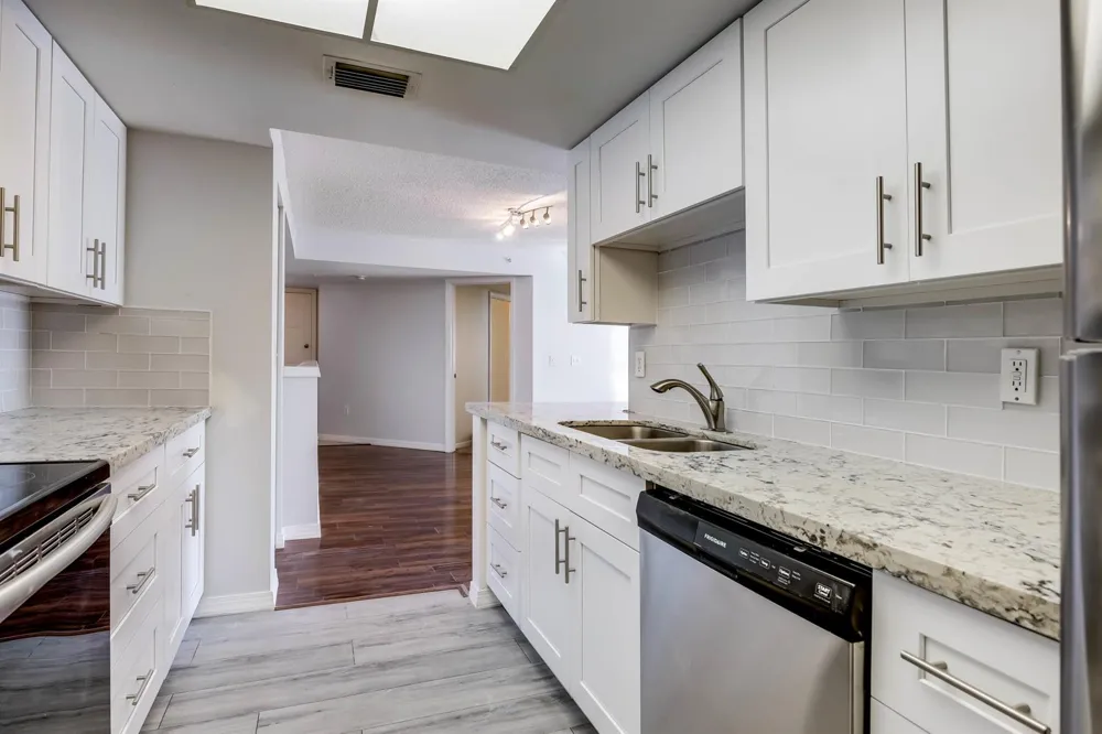 100 Crestwood Court #108 Royal Palm Beach, FL 33411