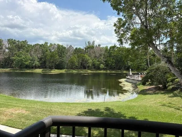 100 Crestwood Court #108 Royal Palm Beach, FL 33411