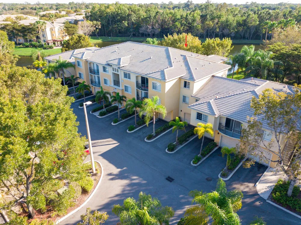 100 Crestwood Court #108 Royal Palm Beach, FL 33411