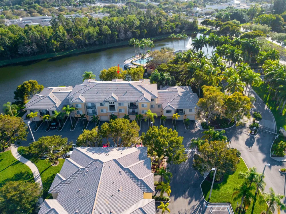 100 Crestwood Court #108 Royal Palm Beach, FL 33411