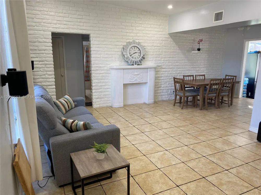 540 NW 111 St Miami, FL 33168