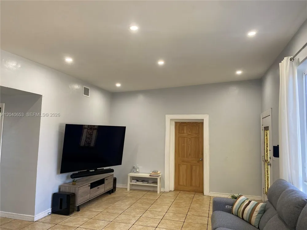 540 NW 111 St Miami, FL 33168