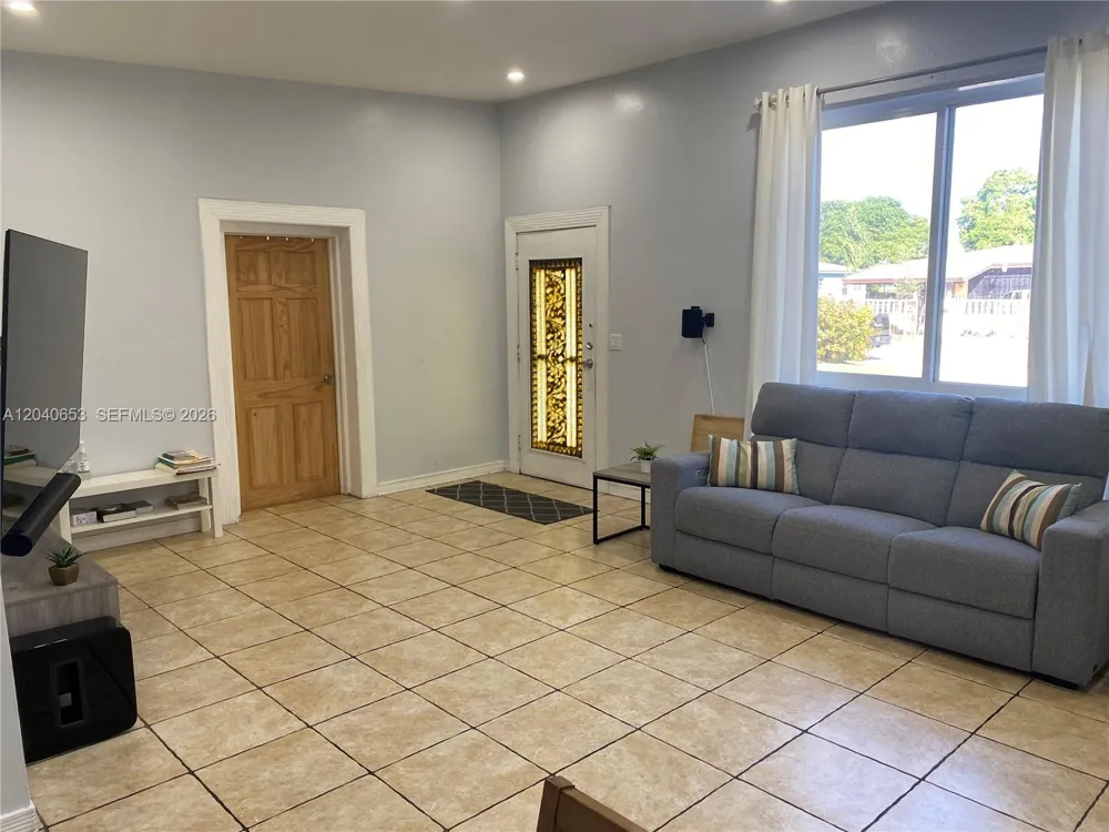 540 NW 111 St Miami, FL 33168
