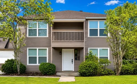 256 E Pecan Lane #3