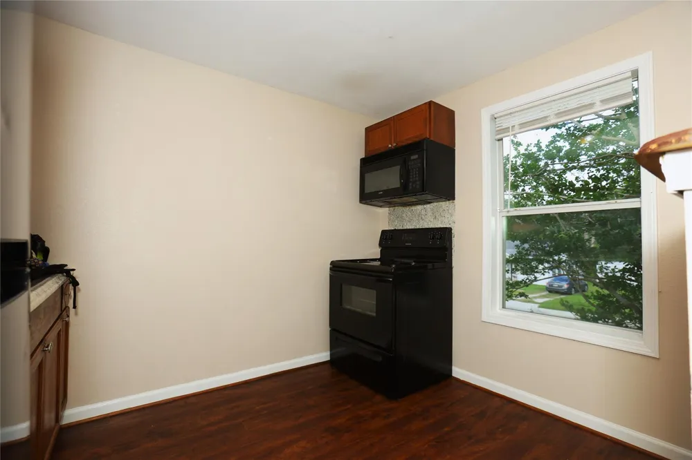 256 E Pecan Lane #3 Clute, TX 77531
