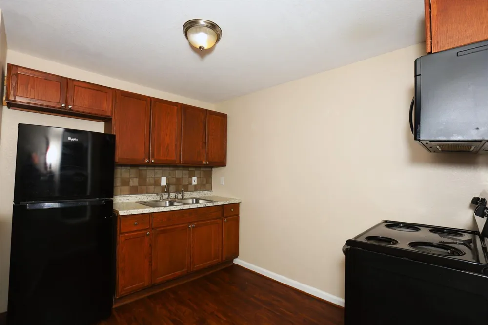 256 E Pecan Lane #3 Clute, TX 77531