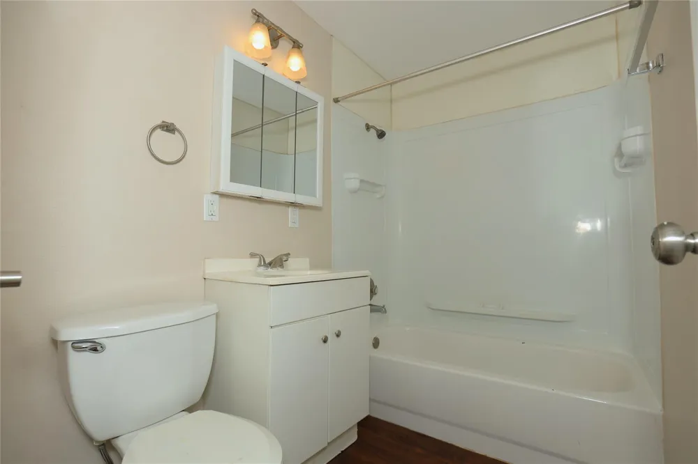 256 E Pecan Lane #3 Clute, TX 77531