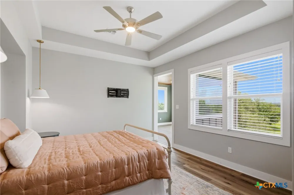 944 West Lake Trail Victoria, TX 77905