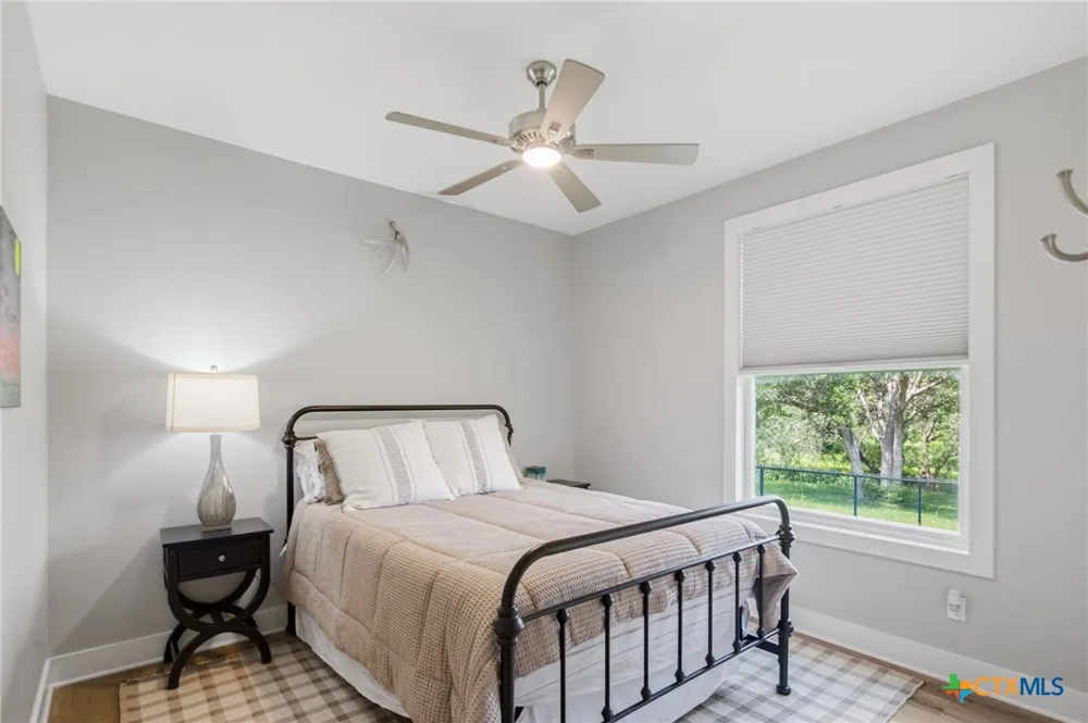 944 West Lake Trail Victoria, TX 77905