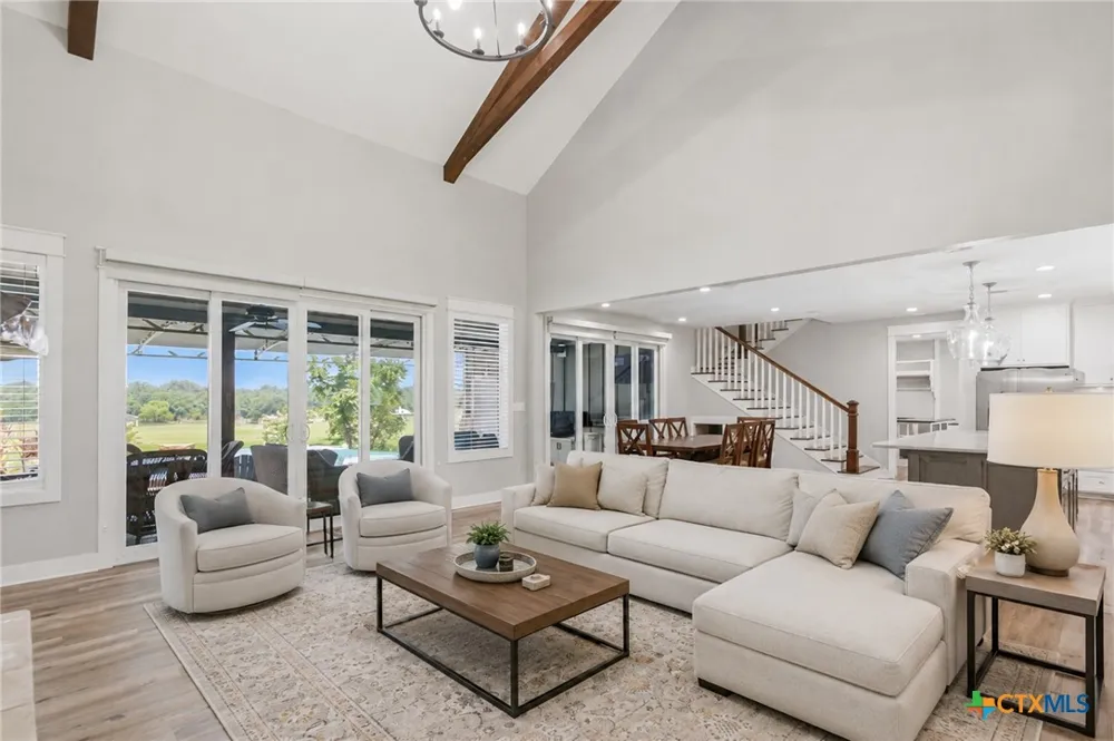 944 West Lake Trail Victoria, TX 77905
