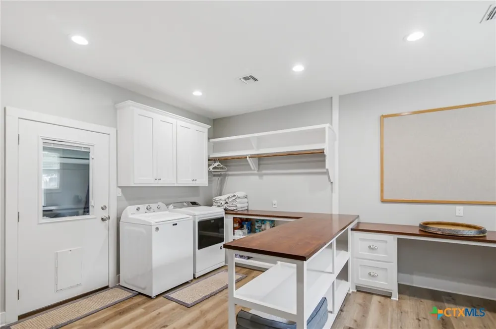 944 West Lake Trail Victoria, TX 77905
