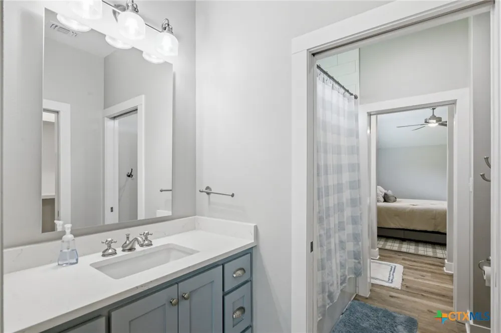 944 West Lake Trail Victoria, TX 77905