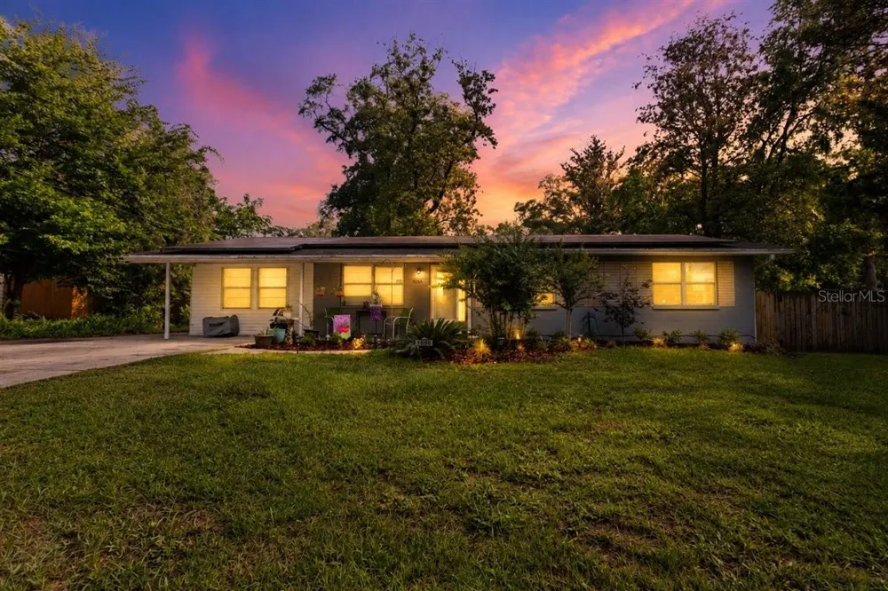 1636 NW 34TH PLACE Gainesville, FL 32605