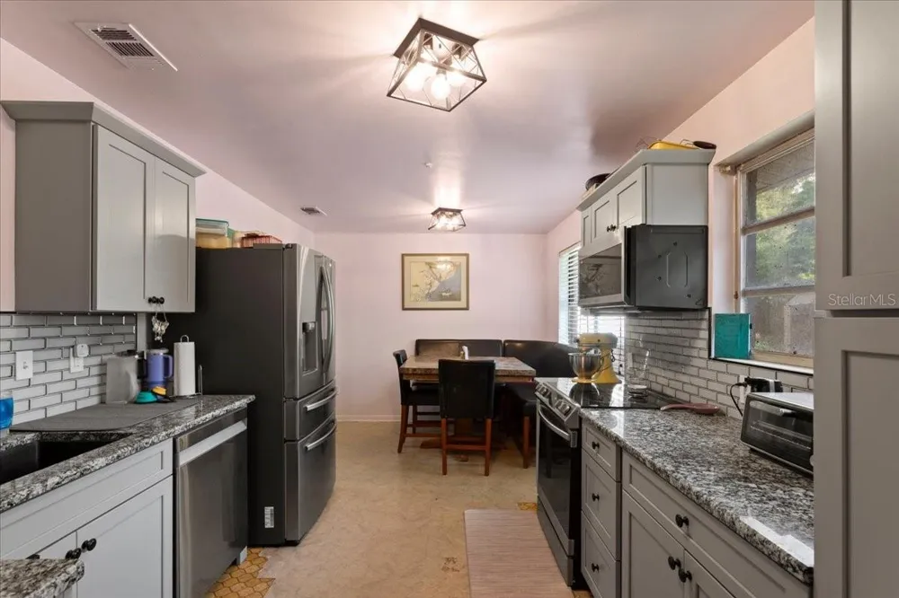 1636 NW 34TH PLACE Gainesville, FL 32605