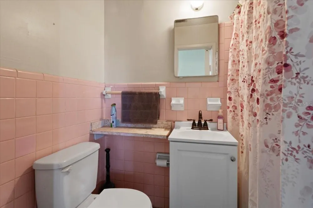 1636 NW 34TH PLACE Gainesville, FL 32605