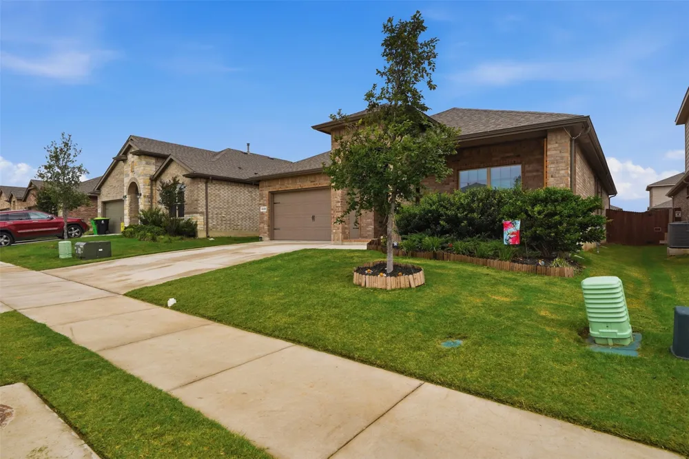 2220 Dyre Drive Haslet, TX 76052