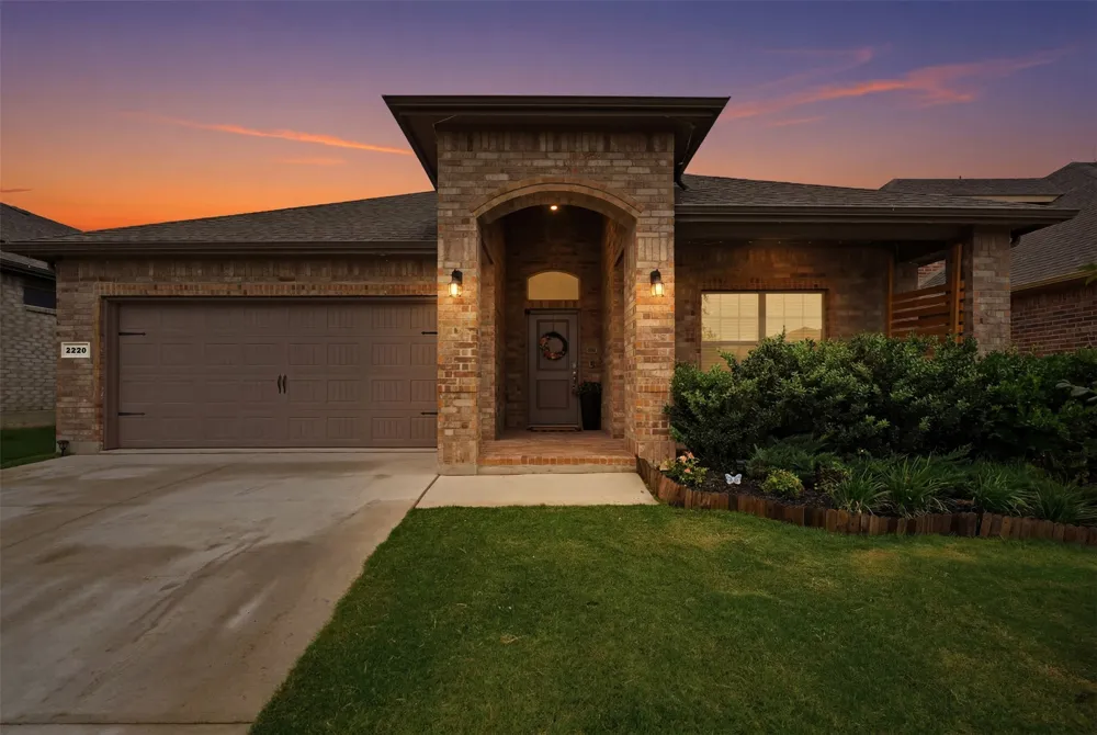 2220 Dyre Drive Haslet, TX 76052