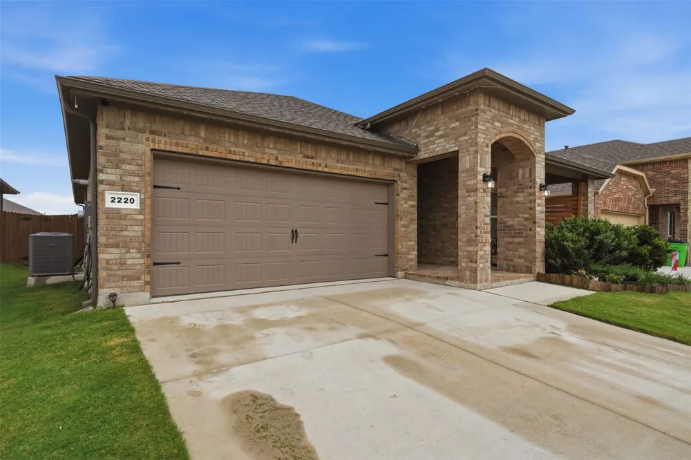 2220 Dyre Drive Haslet, TX 76052