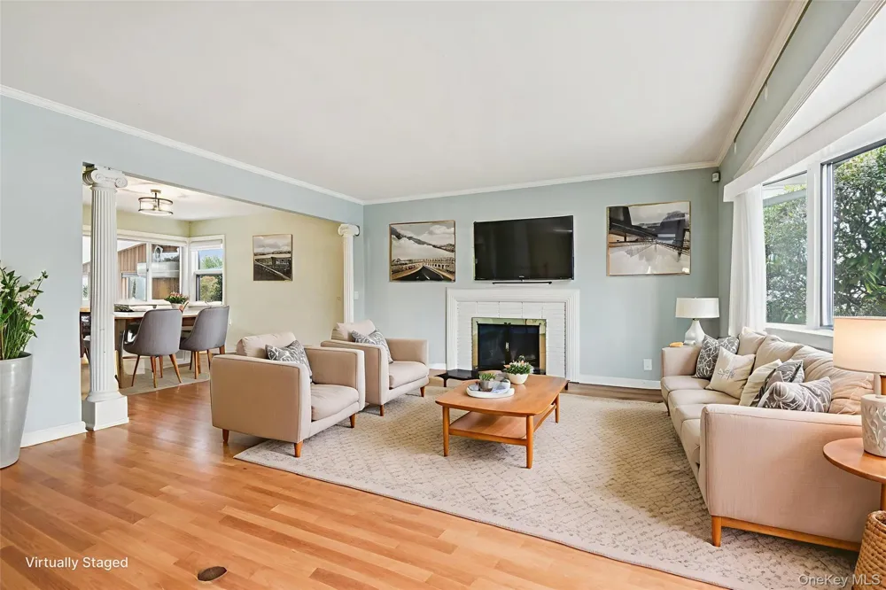15 Baylis Place Lynbrook, NY 11563