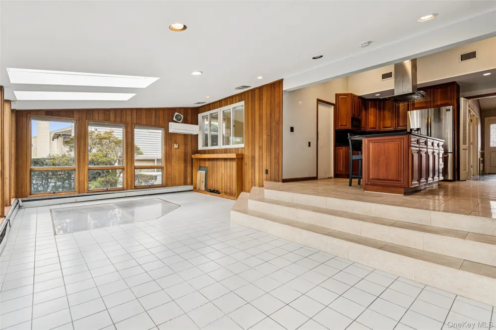 15 Baylis Place Lynbrook, NY 11563