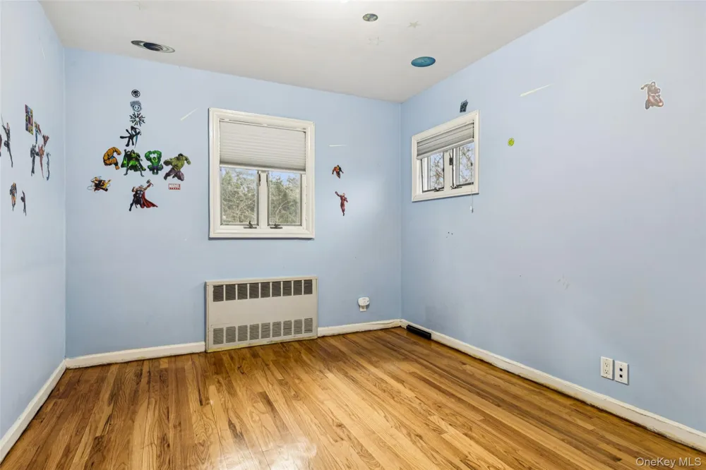 15 Baylis Place Lynbrook, NY 11563
