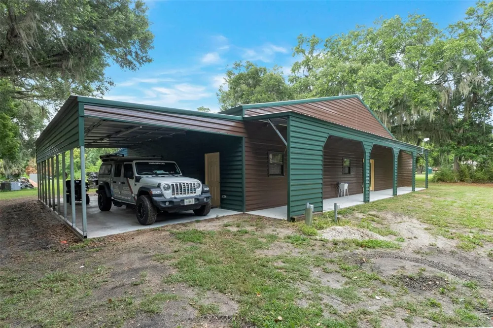 2102 OLD POLK CITY ROAD Lakeland, FL 33809