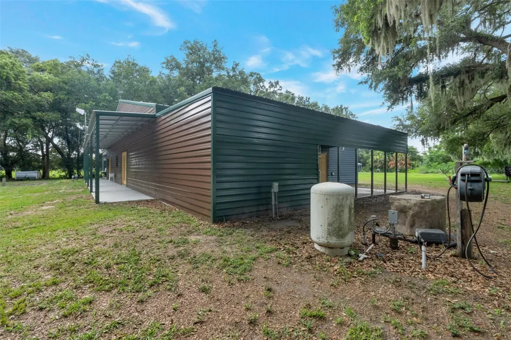 2102 OLD POLK CITY ROAD Lakeland, FL 33809
