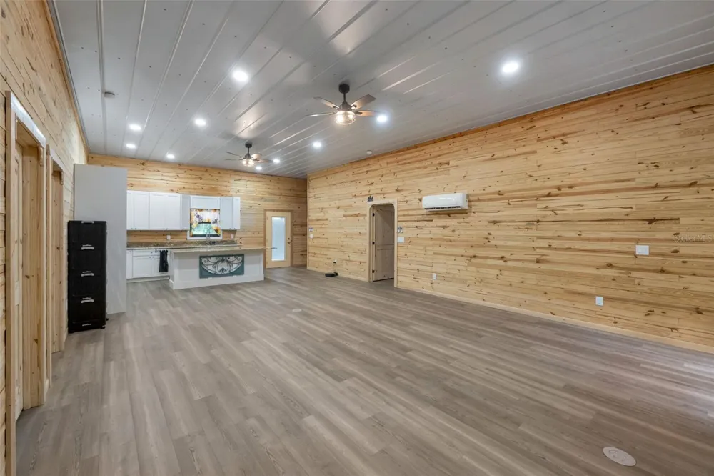 2102 OLD POLK CITY ROAD Lakeland, FL 33809