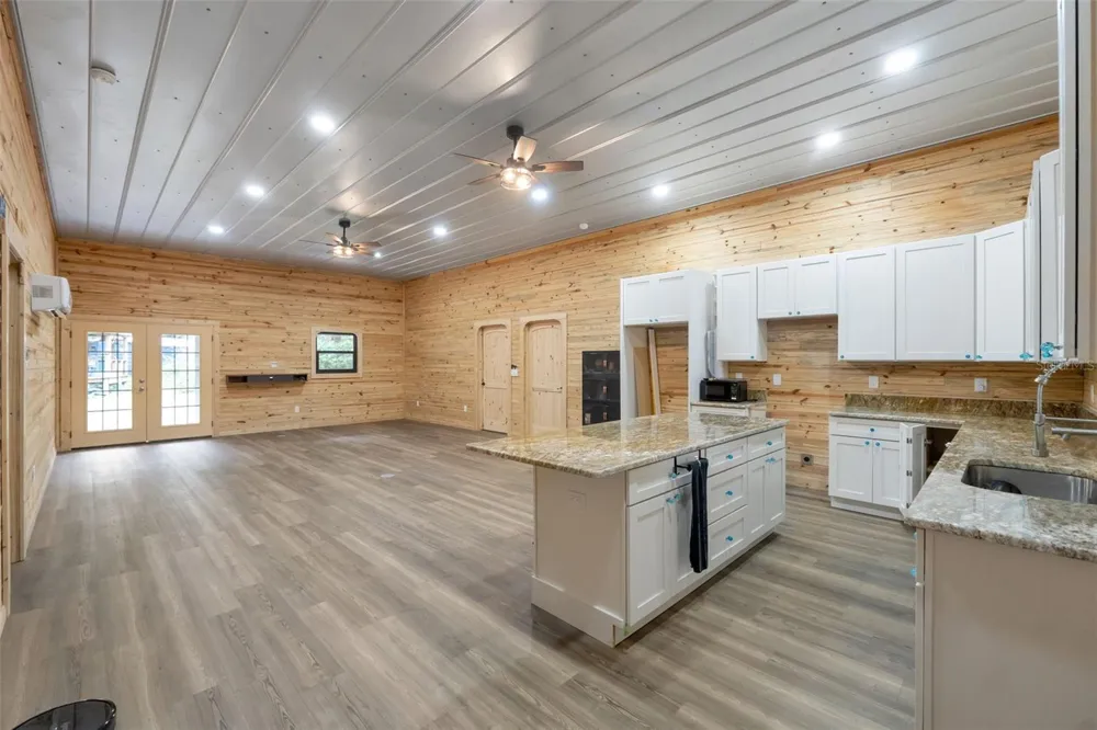 2102 OLD POLK CITY ROAD Lakeland, FL 33809