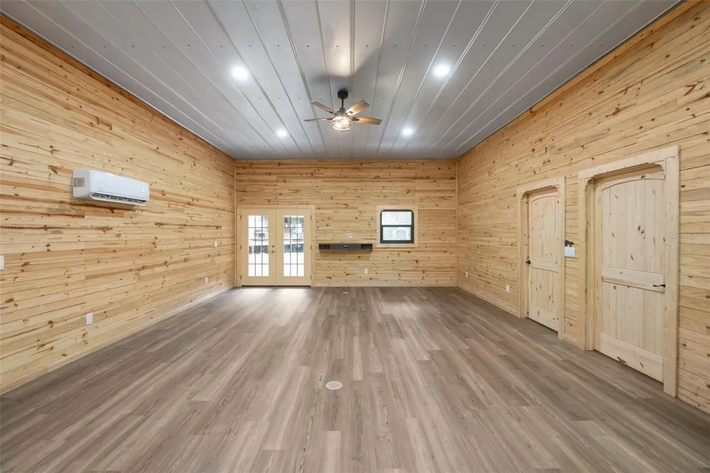 2102 OLD POLK CITY ROAD Lakeland, FL 33809