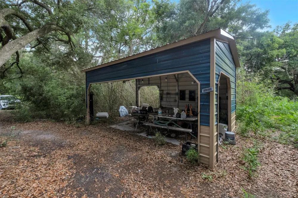 2102 OLD POLK CITY ROAD Lakeland, FL 33809