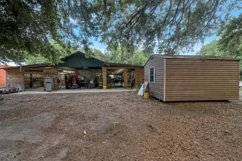 2102 OLD POLK CITY ROAD Lakeland, FL 33809
